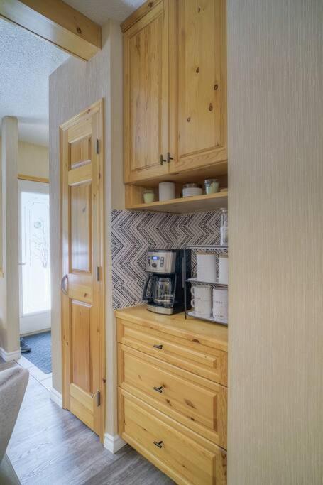 5 Mins To Banff - Cozy Townhome 2Br&2Bath - Banff Pass Included Canmore Exterior foto